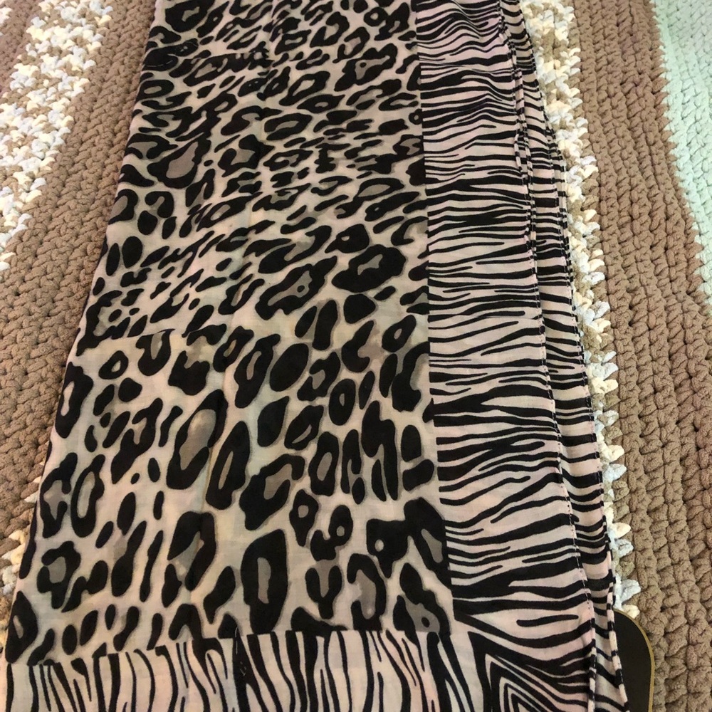 Light Weight Scarf - image 1